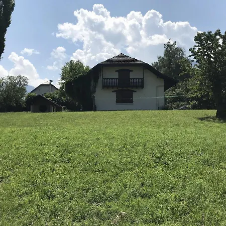 Grande Maison Familiale Dans Le Massif Des Bauges Montcel  Exterior photo